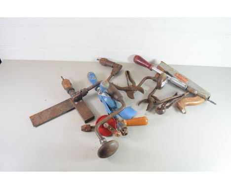 BOX CONTAINING VINTAGE WOODEN DRILLS