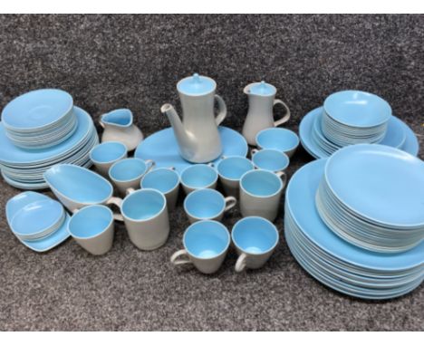 90 pieces of vintage Poole tea &amp; dinnerware in blue &amp; cream