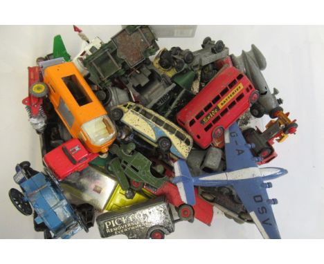 Playworn unboxed diecast vehicles by Dinky, Corgi and others, some items have damage or over painting, P (Est. plus 21% premi