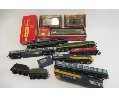 Playworn trains by Lima, Hornby and others including two Deltic Diesels, Intercity 125 and coaches, some items boxed, F-P (Es