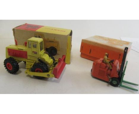 Dinky 976 Michigan tractor and 14c Forklift truck, boxes AF, models F (Est. plus 21% premium inc. VAT)