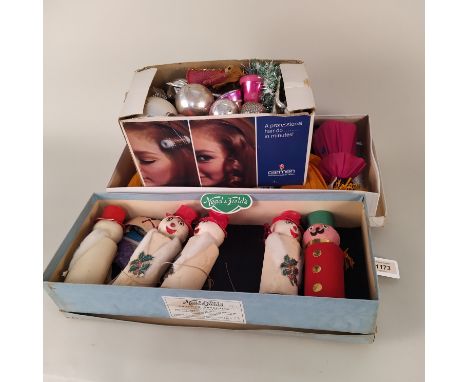 A box of six vintage 'Batger's Harlequin Crackers', a box of five 'Mead &amp; Fields' cracker novelties plus a small box of v