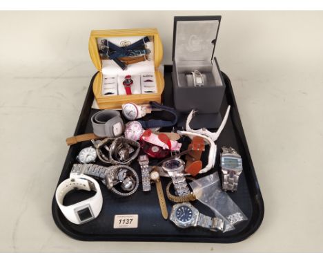 Mixed vintage ladies and gents wristwatches