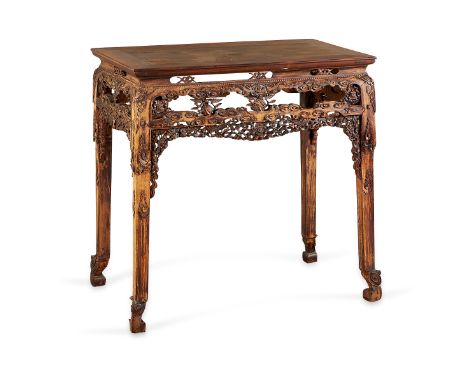 A very fine and rare piece of 19th century Vietnamese furniture in a high Chinese style. Carved from a high quality of rosewo