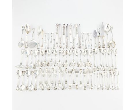 Gorham Manufacturing Co., United States. A very high quality set of 85 sterling silver flatware in the"Chantilly" pattern, in