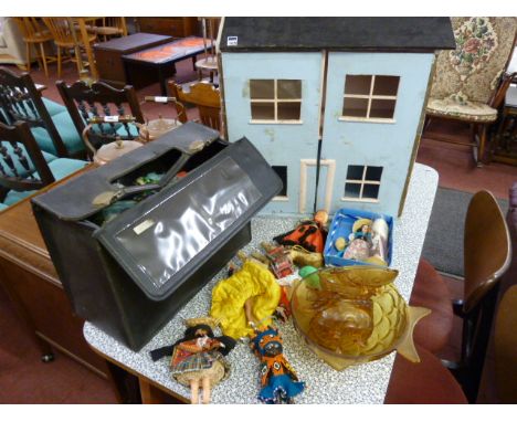 Vintage dolls house with collection of dolls and novelty glass fish set