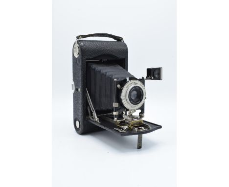 Kodak No 3 Folding Pocket Camera Model H: in leather carry case. Untested condition, assumed spares and repairs 