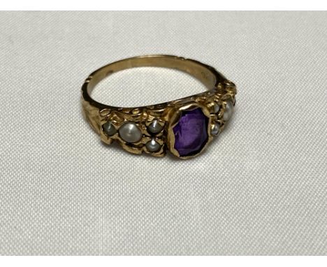 A vintage 9ct gold amethyst and pearl dress ring 