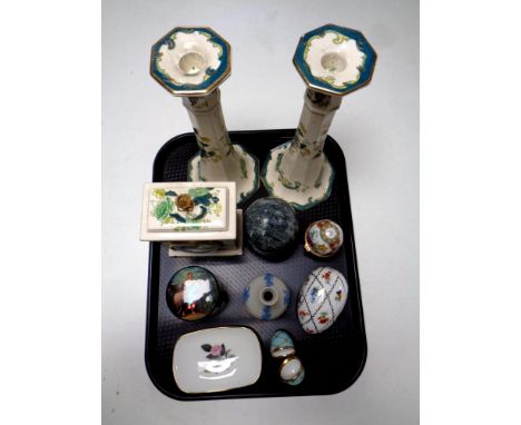 A tray containing assorted ceramics to include a pair of Masons Chartreuse candlesticks with matching mantel clock, Wedgwood 