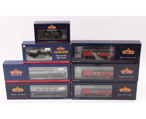 Small collection of Bachmann Branch-Line items: three 39-200 BR Mk1 full brake super BG RES; 39-321 MK1 BSP Pullman car 2nd b