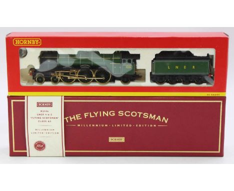 Hornby 00 gauge M3996 LNER A1 No. 103 " Flying Scotsman" special millennium edition, finished with gold wheels, buffers, moti