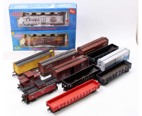 0-gauge North American goods wagons: Atlas ‘Silver Edge’ wood reefer (M) (BE); Atlas ‘Coors’ wood reefer car (M) (BE); four u