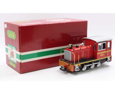 LGB 21620 G scale 45mm red diesel shunter with outside frames (unnumbered). model features guidance poles, working cab side d