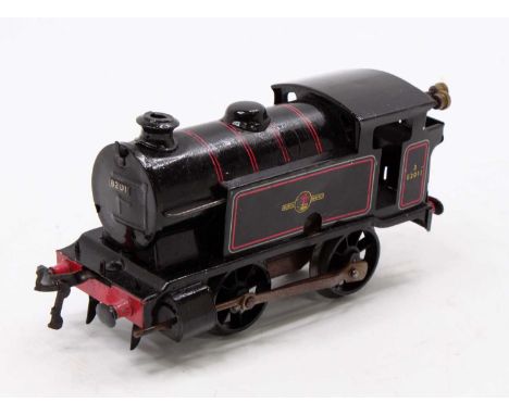 1960-5 Hornby 0-gauge type 40 tank loco 0-4-0, clockwork, black with red lining BR 82011, light corrosion to rods, slight ind