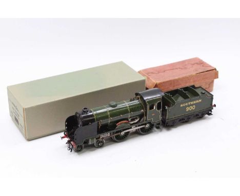 1937-41 Hornby No.E420, 0-gauge ‘Eton’ 4-4-0 loco &amp; tender, Southern 900 on small cabside plate and tender, green lined w