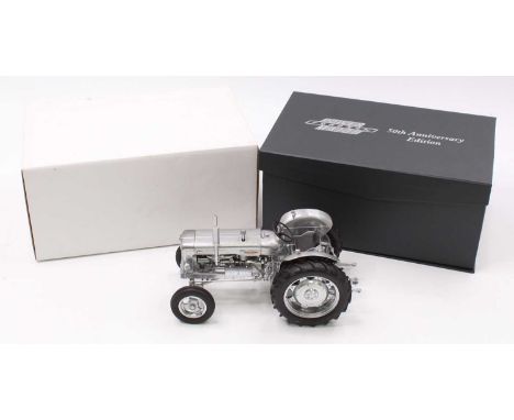 A Universal Hobbies No.UH2639A limited edition model of a 1/16 scale Fordson Power Major, housed in the original limited edit