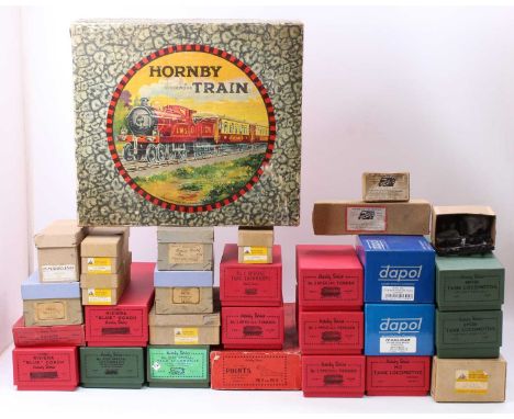 A large box containing empty boxes for 0-gauge items: Hornby clockwork No.1 tank goods set box, 2711 picture with Pullman coa