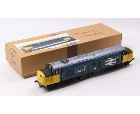 Skytrex, SMR423, 0 Gauge model of a Class 37/5 Diesel Locomotive, numbered 37421 with Scottie Dog Decal to sides, bogie power