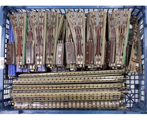 Hornby-Dublo 3-rail track: Approx 46 electrically operated points, mix of R/h &amp; L/h, all appear to be good although they 