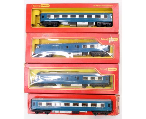 Triang Blue Pullman items: R555, front crest; with R556; with two coaches. All (VG), all boxed but each item is in incorrect 