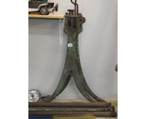 A slip rolls metal roller in pieces