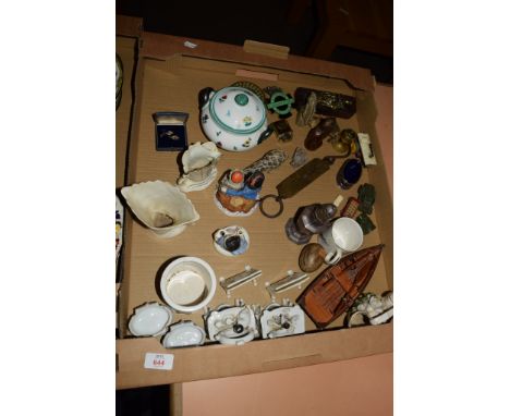 TRAY CONTAINING MAINLY CERAMIC ITEMS INCLUDING OLD CAR BADGE FOR THE BRITISH FIELD SPORTS SOCIETY AND A RONSON LIGHTER