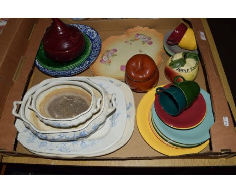 BOX CONTAINING VARIOUS CERAMIC ITEMS, SERVING DISHES, CUPS AND SAUCERS ETC