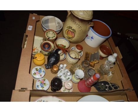CERAMIC ITEMS INCLUDING SOME MOTTO WARES