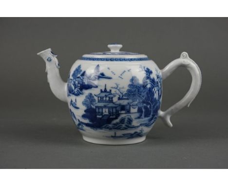 Chinese porcelain Blue and White teapot with landscape - Qianlong 1736-1795 Height: 14cm Length: 22 cm In good condition. No 