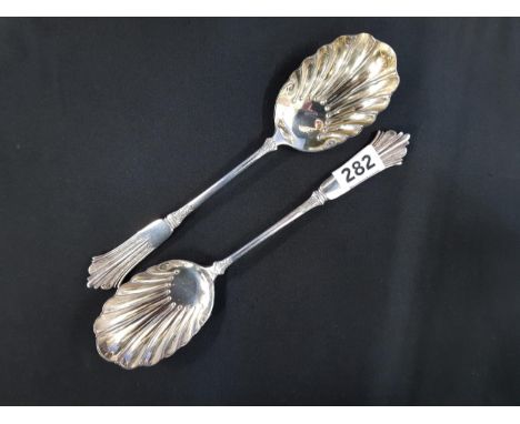 PAIR OF SILVER SHELL SERVING SPOONS (TESTS TO ) 164.6G 