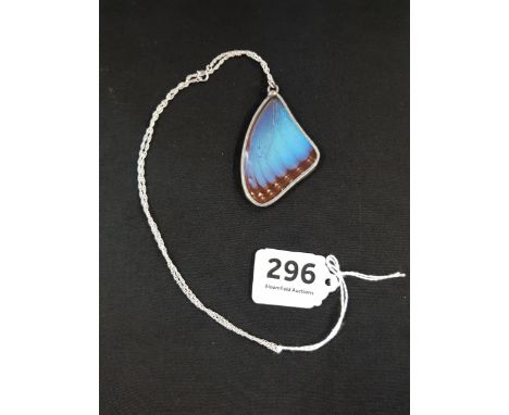 SILVER PENDANT ON CHAIN - BUTTERFLY WINGS 