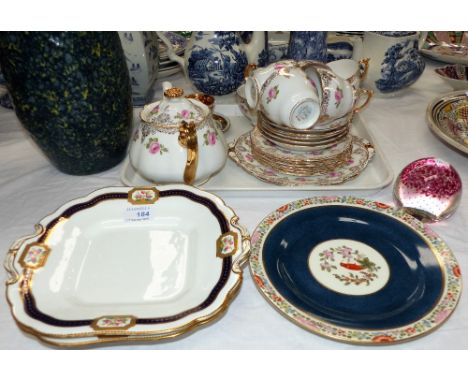 A Roslyn "Pink Roses “part tea service, 20 pieces including teapot; a Royal Worcester "Old Worcester Parrot" plate; a pair of