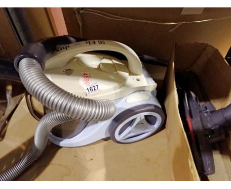 Electric 1700w vacuum cleaner. All electrical items in this lot have been PAT tested for safety and have passed. This does no
