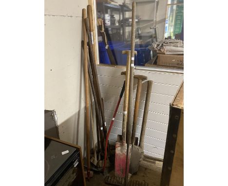 A large selection of vintage garden tools, shipping unavailable 