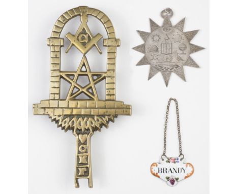 * Freemasonry. A William IV period white metal star medal, finely engraved with masonic symbols including a coffin, the rever