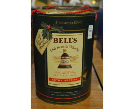 A Wade Bells Scotch whisky decanter Christmas 1990, boxed.
