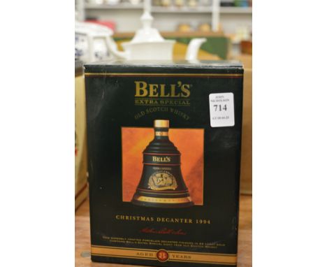 A Wade Bells Scotch whisky decanter Christmas 1994, boxed.