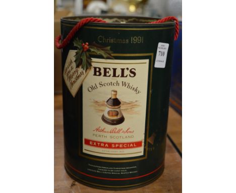 A Wade Bells Scotch whisky decanter Christmas 1991, boxed.