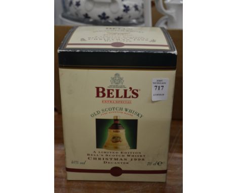 A Wade Bells Scotch whisky decanter Christmas 1998, boxed.