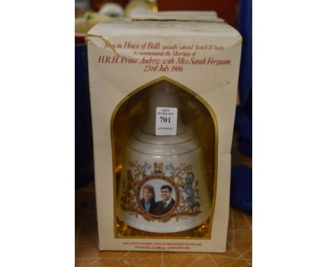 A Wade Bells whisky decanter to commemorate the marriage of Prince Andrew and Sarah Ferguson 1986, boxed.