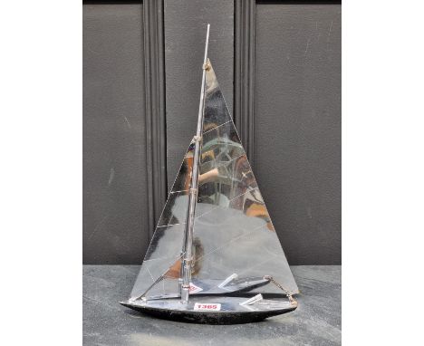 A vintage Parker chrome 'Yacht Lighter', 35.5cm high.
