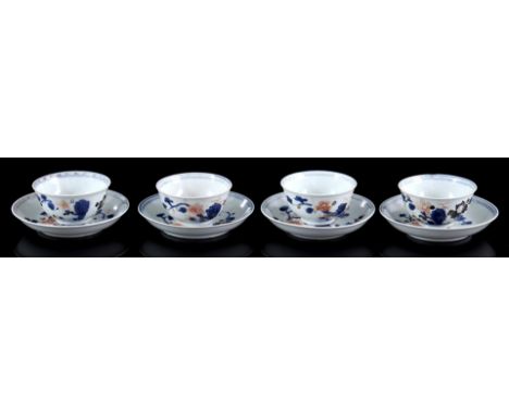 4 porcelain cups and saucers with blue underglaze and floral design in overglaze, "Christie's The Nanking Cargo", China Qianl
