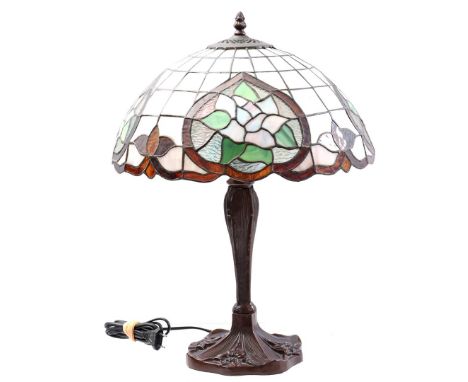 Tiffany style table lamp, 54 cm high