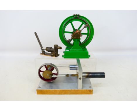 Brunell Models - A Coomber Rotary Engine with central revolving cylinder set in an eccentric ring with large flywheel and two
