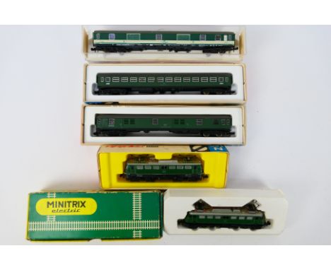 Minitrix - Arnold Rapido - Fleischmann - A group of boxed N gauge models, a Class E40 101 in DB green livery # 2932, a Class 