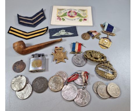 Tub of medals, medallions, coins, cap badge, pipe lighter, WWI silk postcard etc. (B.P. 21% + VAT) 