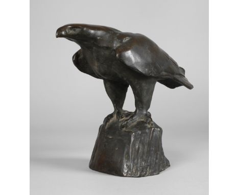 nach Willy Zügel, spähender Adler auf Fels1. Hälfte 20. Jh., unsigniert, Bronze dunkelbraun patiniert, minimal abstrahierte, 