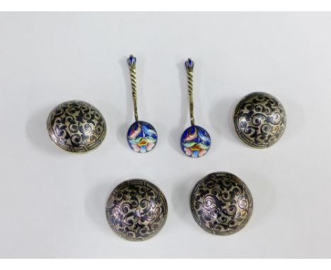 Two early 20th century silver and champleve enamel salt spoons, together with four Russian silver and niello buttons (6) 