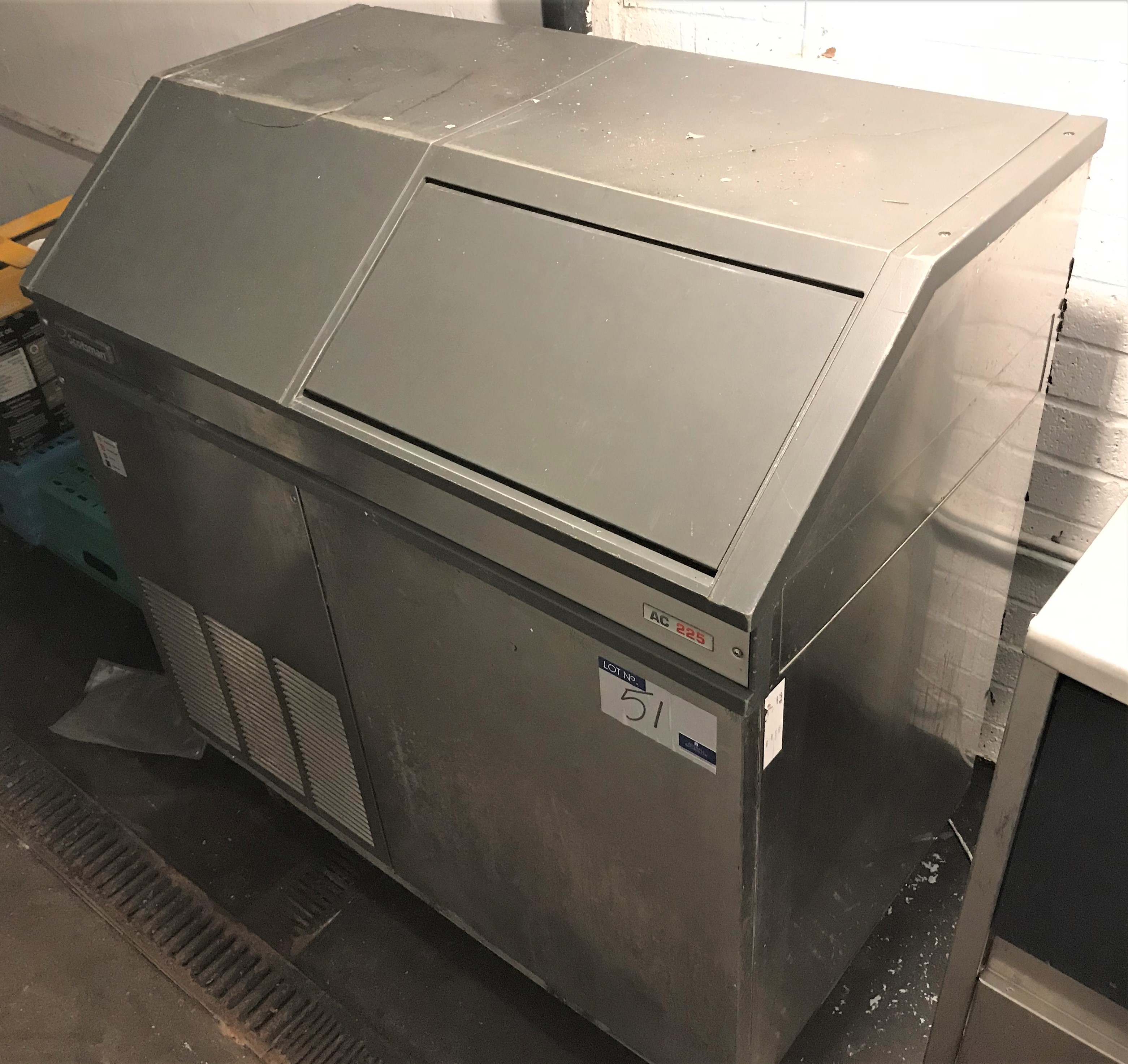 A Scotsman AC225 Ice Making Machine.