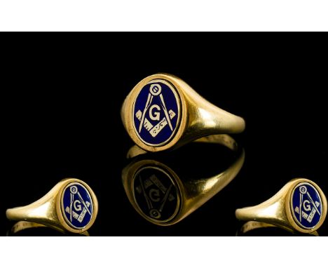Masonic 9ct Gold and Enamel Set Ring, Fully Hallmarked for 9ct gold, 375.Engraved to interior 'To Eric love Mary'  Excellent 